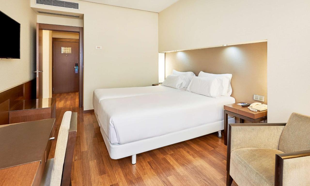 Hotel Nh Plaza De Armas 4*